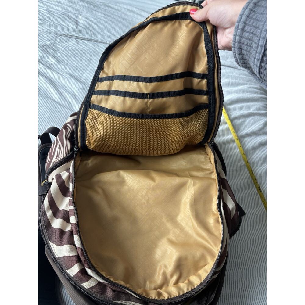 Burton Zebra Backpack - Picture 6 of 8
